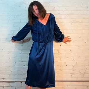 Liquid Satin Disco Dress • Blue • 1970s • Dancing | Party | Cocktail Dress • Medium • Long Sleeve • Pleat Top • Studio 54 • Liz Roberts