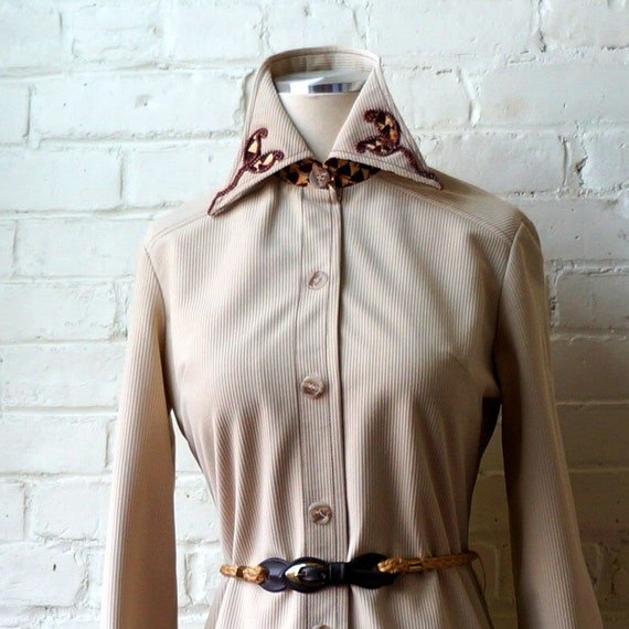 1960s | 1970s Shirt Dress • Beige • Ribbed Cotton… - image 3