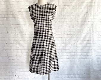 Houndstooth Check Dress • 1960s • Designer Elizabeth Arden • Thick Wool Shift • Autumn Winter • Sleeveless • Pockets • Navy Blue Off White