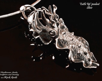 Cuttle Up Pendant (Silver)