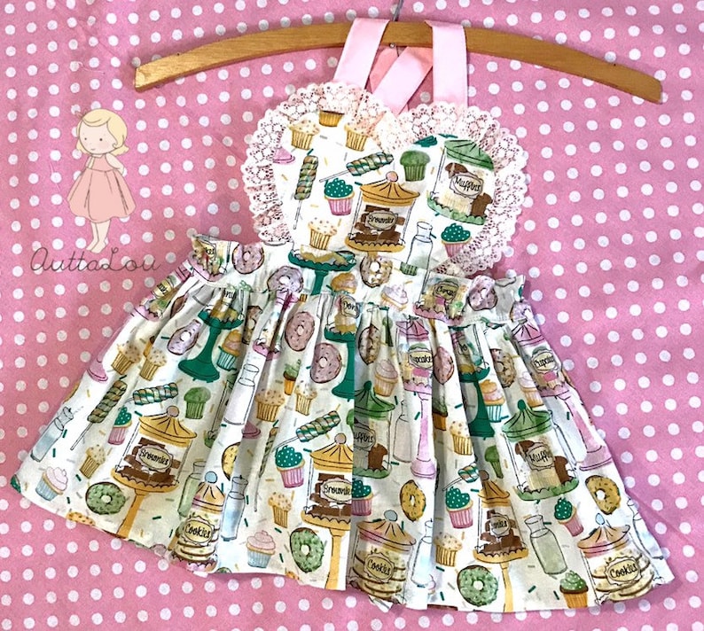 girls birthday sweet treats dress heart dress heart bib candy shop dress heart outfit Valentine/'s Day dress cupcake dress