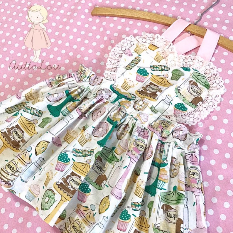 girls birthday sweet treats dress heart dress heart bib candy shop dress heart outfit Valentine/'s Day dress cupcake dress