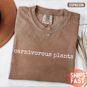 Comfort Colors® Carnivorous Plants Shirt, Botanical Plant Lover Tee, Minimalist Plant Shirt, Venus Flytrap Tee