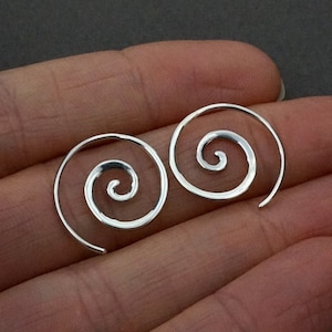 Winzige Spiral Ohrringe - Massive Sterling Silber Creolen - Minimalistische Ohrringe - Schläfer Schmuck - Geschenk (236S)