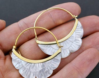 Crescent Moon Flower Hoop Earrings - Mother of pearl with Gold-tone bezel (b222)