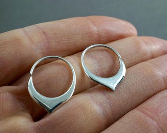 Pendientes de aro con forma de pétalo pequeño de 14 mm en plata de ley maciza - Pendientes de aro para dormir (S240)