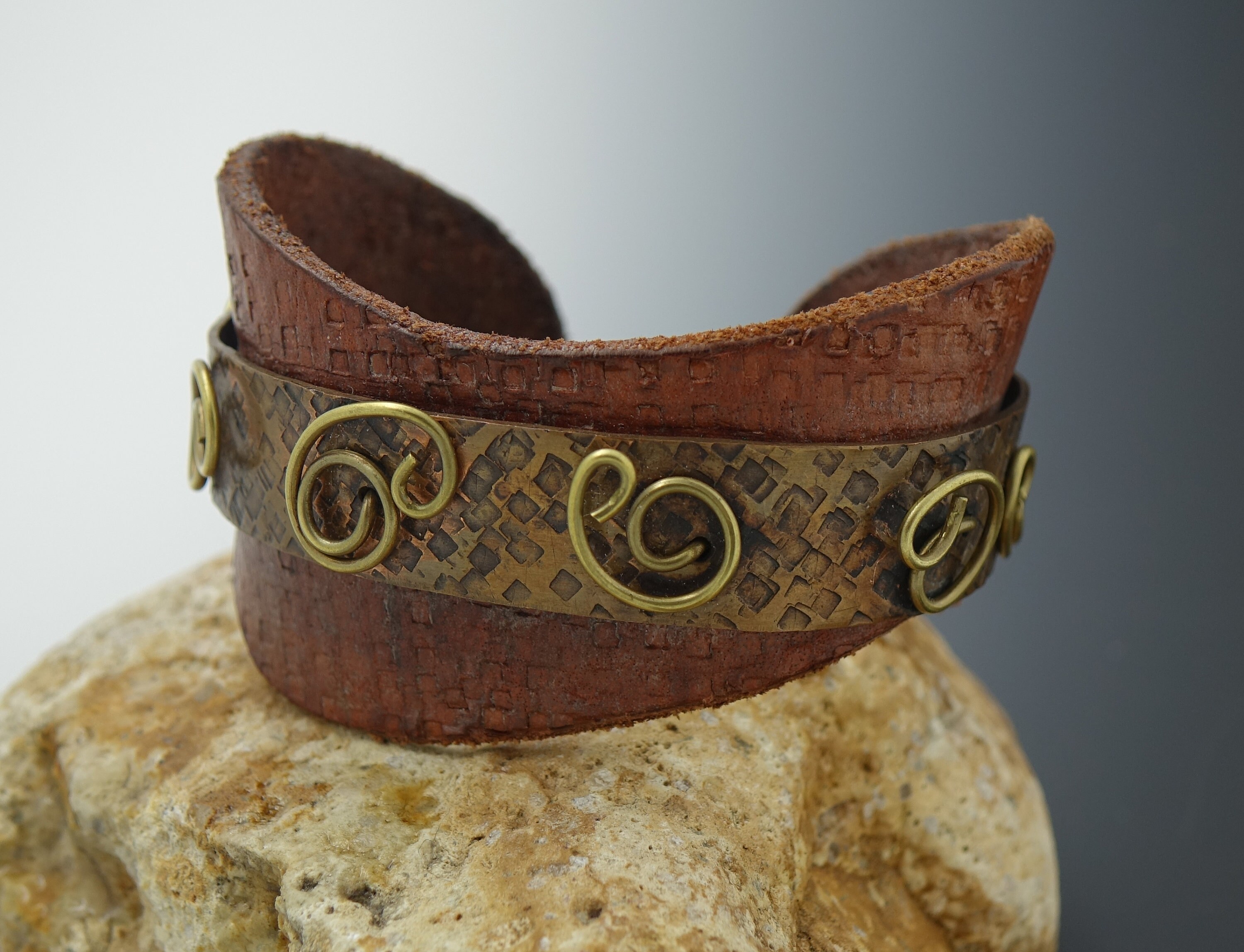 【CRAFTD London】CLASSIC CUFF バングル 5mm 3色 CRAFTD London】CLASSIC CUFF バングル 5mm 3色 (CRAFTD London