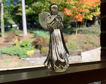 Glass Praying Angel with Wings Figurine-Keepsake Heirloom-Nativity Ornament-Collectibles-Heavenly Messenger-Faith Hope Prayer Blessings LOVE