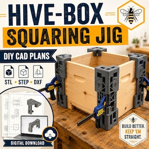 Puede incluir: Una plantilla de escuadrado para colmenas con esquineros grises impresos en 3D y abrazaderas azules Irwin sujetando un marco de madera. La imagen incluye el texto HIVE-BOX SQUARING JIG, DIY CAD PLANS, STL, STEP, DXF y BUILD BETTER. KEEP 'EM STRAIGHT.