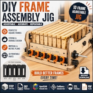 Pode incluir: Um gabarito de montagem de molduras em madeira com componentes ajustáveis em laranja e preto, uma escala de altura de moldura e um cupão de teste com medidas de 10,0 mm a 10,8 mm. O texto diz DIY FRAME ASSEMBLY JIG, 10 FRAME ADJUSTABLE JIG e BUILD BETTER FRAMES EVERY TIME.