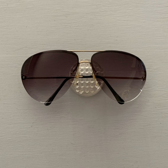 Vintage Aviator Sunglasses - image 1