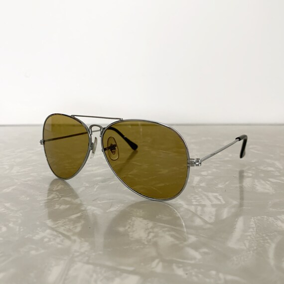 Vintage Aviator Sunglasses - image 3