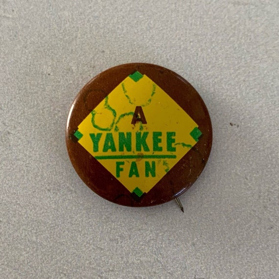 Vintage New York Yankees Baseball Pin - image 1