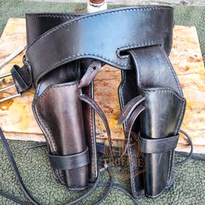 Funda doble de cuero estilo western hecha a mano con extracción rápida y presillas para balas - Funda de cuero estilo western OWB de parte superior abierta