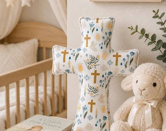 Handgemaakt stoffen kruis | Doop | Eerste communie | Babykamerdecoratie | Sint-Benedictusmedaille erin | Babyshower