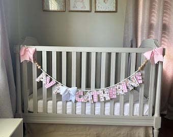Naambanner van stof op maat | Gepersonaliseerde letterslinger | Babykamerdecoratie | Muurdecoratie voor de babykamer