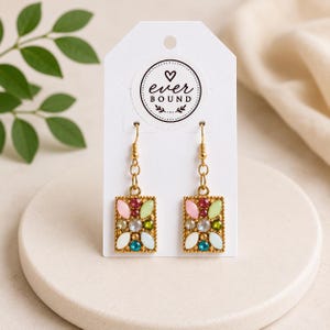 Pendientes de cristal con mosaico colorido / Joyería colgante llamativa en tono dorado
