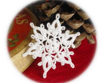 Crocheted snowflake Christmas snowflake ornaments White hanging ornaments Home decorations Winter wonderland Home decor elements S18