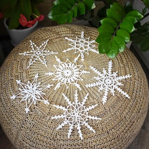 6 Crochet snowflakes Set of 6 snowflakes Winter decor Handmade snowflakes Christmas decorations 87