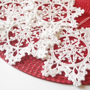 Crochet snowflake Hanging ornament Winter decorations Crochet ornaments White crochet snowflakes Handmade ornaments Festive decor S7