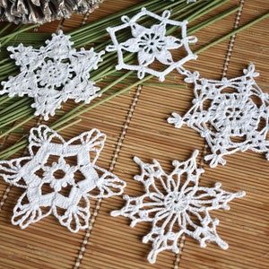 Crochet snowflakes Set of 5 snowflakes Handmade snowflakes Christmas decorations Winter decor K75