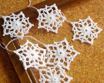 Crochet snowflake Star ornament crochet Hanging ornaments Christmas decorations White snowflakes Christmas gifts Small snowflake S11