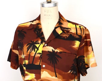 1980s Hawaiian Shirt w/ camp collar & tropical palm tree pattern / men's large-xl