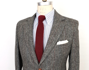1980s Gray Tweed Sport Coat w/ leather knot buttons / men's small / size 39 chest