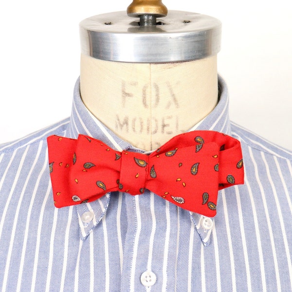 1980s Red Paisley Bow Tie, adjustable size, self-tying