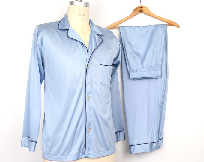 1980s Munsingwear Pajamas Set in Silky, Shiny Baby Blue Nylon With Navy