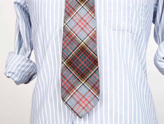 1980s Plaid Wool Tie in gray red & green tartan p… - image 4