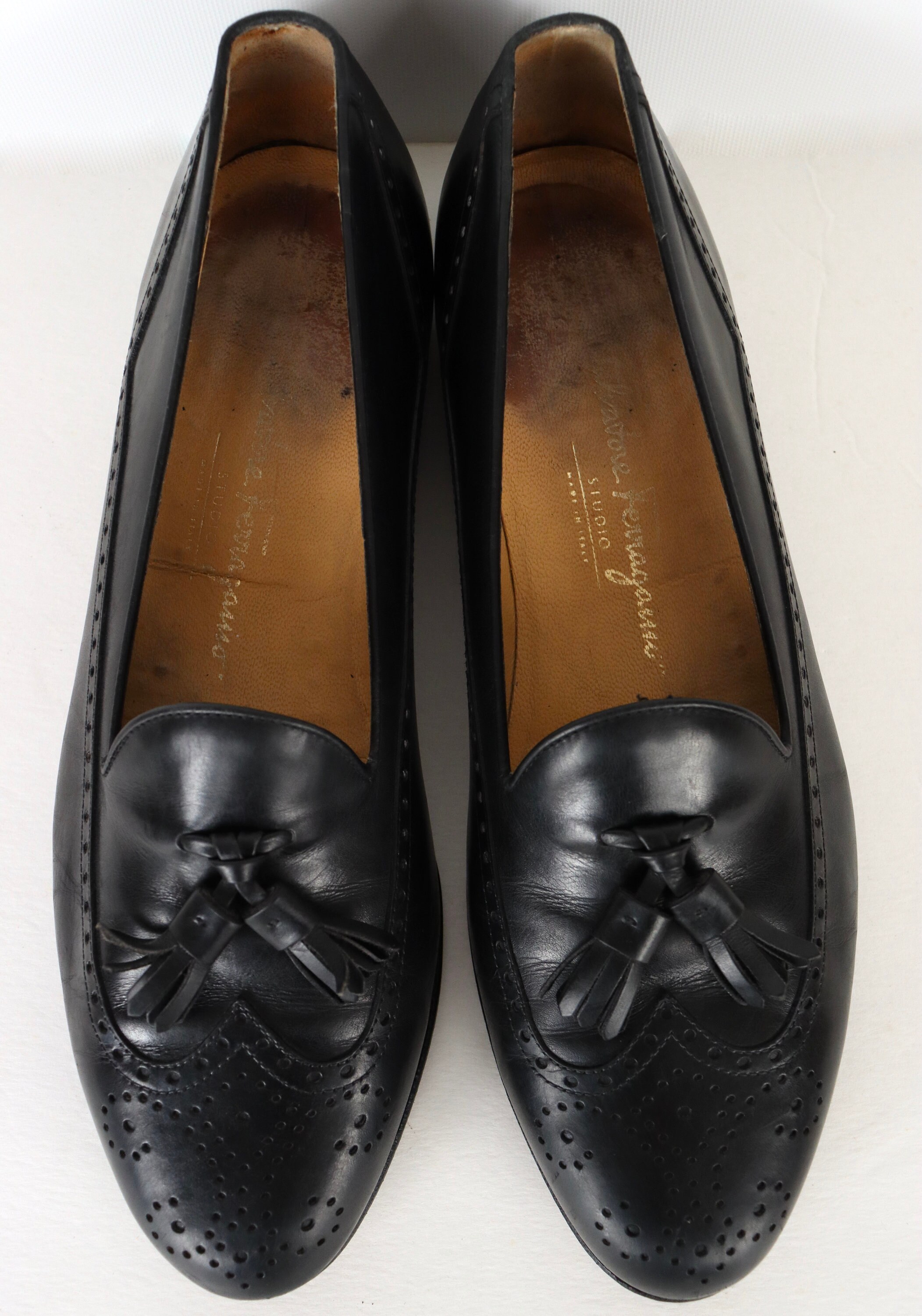 Vintage Salvatore Ferragamo Shoes Mens 8D Wingtip Tassel Front Leather Loafers. Vintage Salvatore Ferragamo Men main image 2