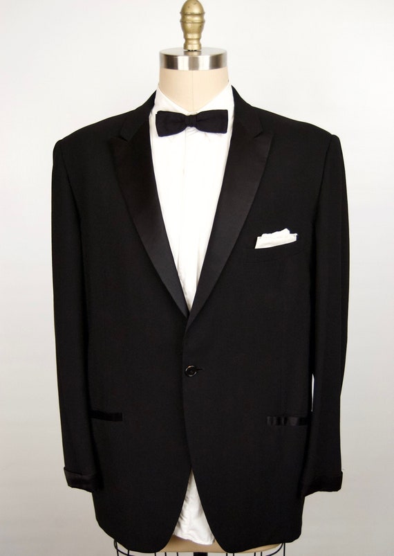 1960s Tuxedo Jacket w/ peak lapel / black tux w/ … - image 1