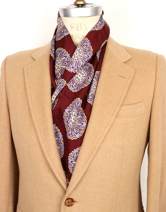 1960s70s Silky Men's Dress Scarf with burgundy red p… Gem