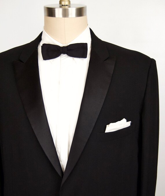 1960s Tuxedo Jacket w/ peak lapel / black tux w/ … - image 3