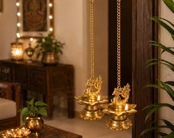 Conjunto de Diya de Latão para Pendurar | Lâmpada de Óleo Tradicional para Pendurar com Corrente e Gancho | Deepak Decorativo para Pooja em Casa, Templo, Diwali e Decoração de Aarti