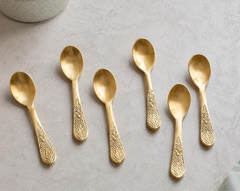 Decorative Spoon Set of 6, Elegant Mini Dessert Spoons with Floral Embossed Handles, Tea Coffee Spoons for Dining Table, Party and Gifting