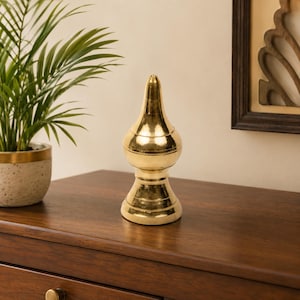 Mässingstempeltopp Kalash, traditionell hinduisk tempelfinial, dekorativ mässingskalash för Mandir Shikhar, tempeldekor, religiös heminredning