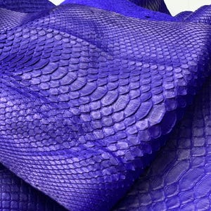 Véritable peau de python réticulée bleuâtre blanchie | Peau de serpent à ventre brillant | Cuir entier pour artisanat exotique