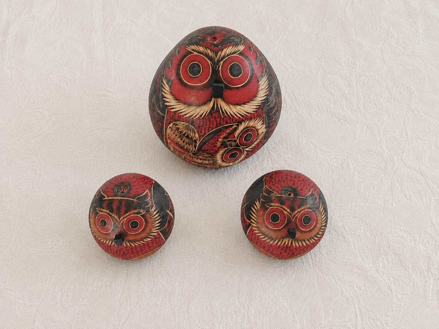 Set of  Vintage Peruvian Red Owl Gourd Ornament &ndash; Hand-Carved Pyrography Folk Art &ndash; Trad