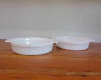 Vintage Anchor Hocking Fire King White Ribbed 1 QT Cake Pan Casserole Dish Souffle