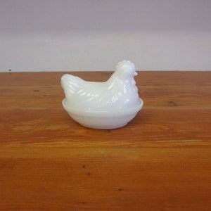 Vintage Hazel Atlas Milk Glass Hen on Nest Hen on Basket 002WE