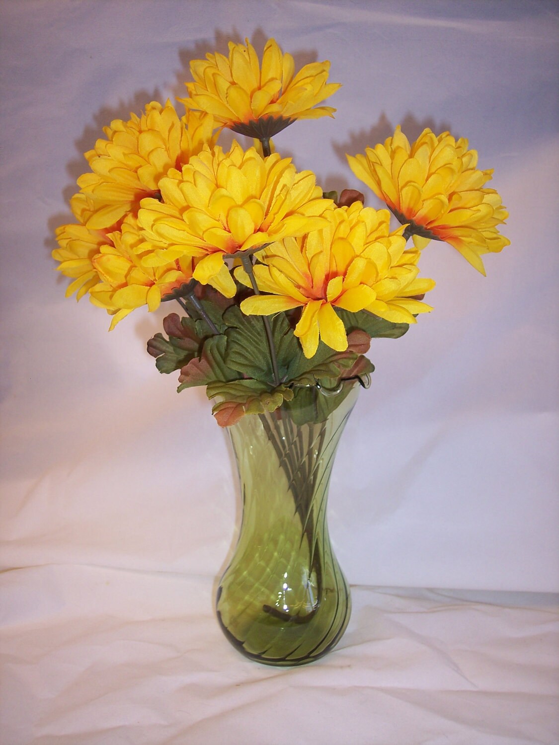 Vintage Retro Green Art Glass Vase Swirl Pattern Valentines Etsy