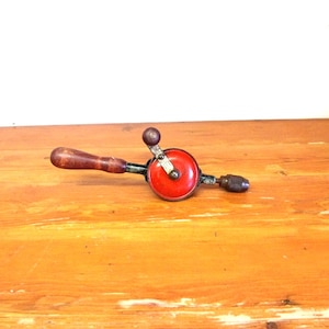 Vintage Millers Falls Tools Co Egg Beater Hand Drill No 77A       WE002