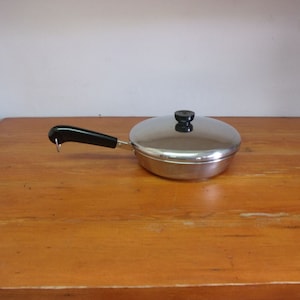 Vintage Revere Ware Steel Bottom 9 in Pan 96e-001 Clinton ILL