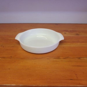 Vintage Anchor Hocking white glass cake pan with tab handles 9 IN