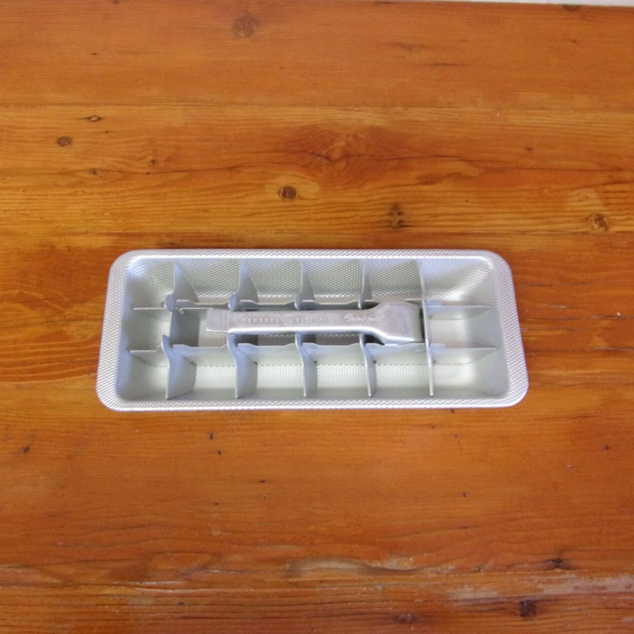 Vintage Set of Three Metal Ice Cube Tray Mold General Electric GE Mini –  Shop Cool Vintage Decor