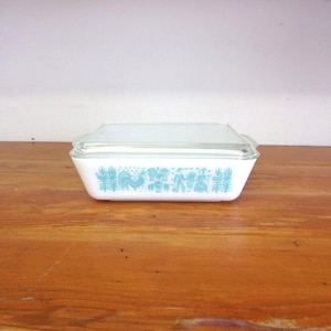Vintage Pyrex Butterprint  Refrigerator Dish Set 0503 1 1/2 Qt