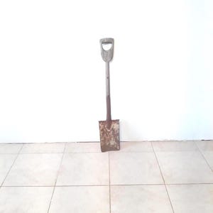 Antique Vintage Shovel Flat Head Spade