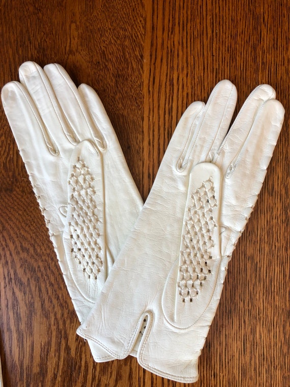 Vintage Women’s Leather Gloves - Hand Stitched Di… - image 6